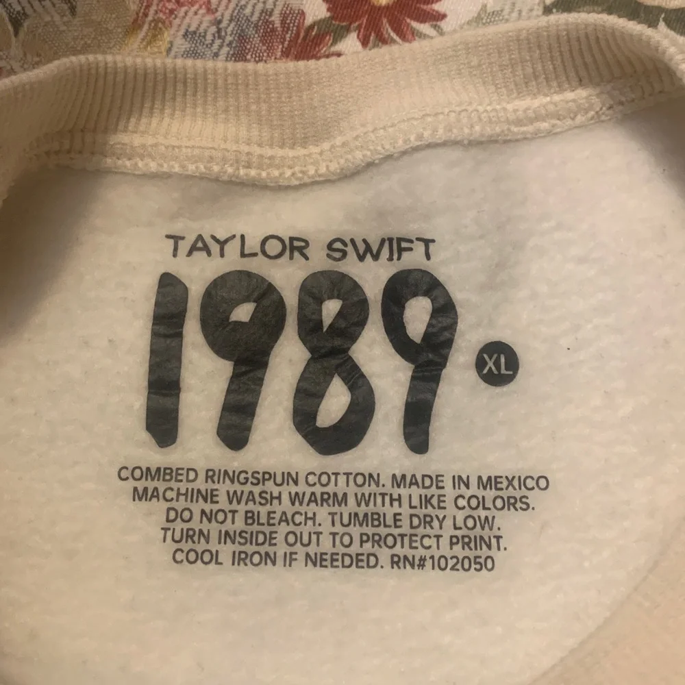Taylor Swift Cream 1989 Portrait Crewneck Sweater